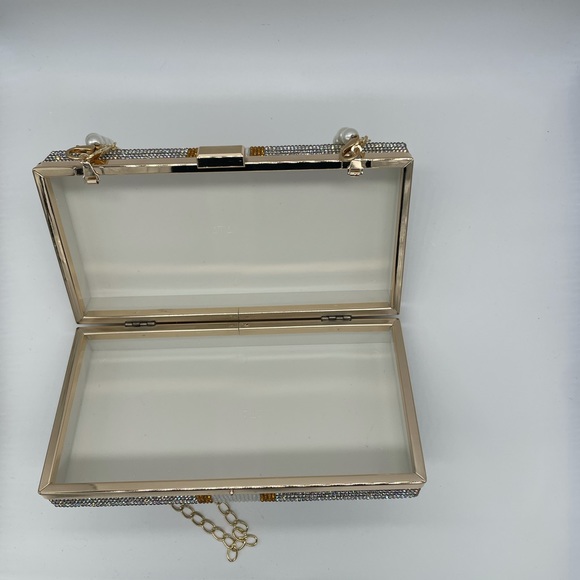 Lot of 10 🆕 10,000 MONEY stack || clutch bag w/ pearl & chain strap - Picture 5 of 7